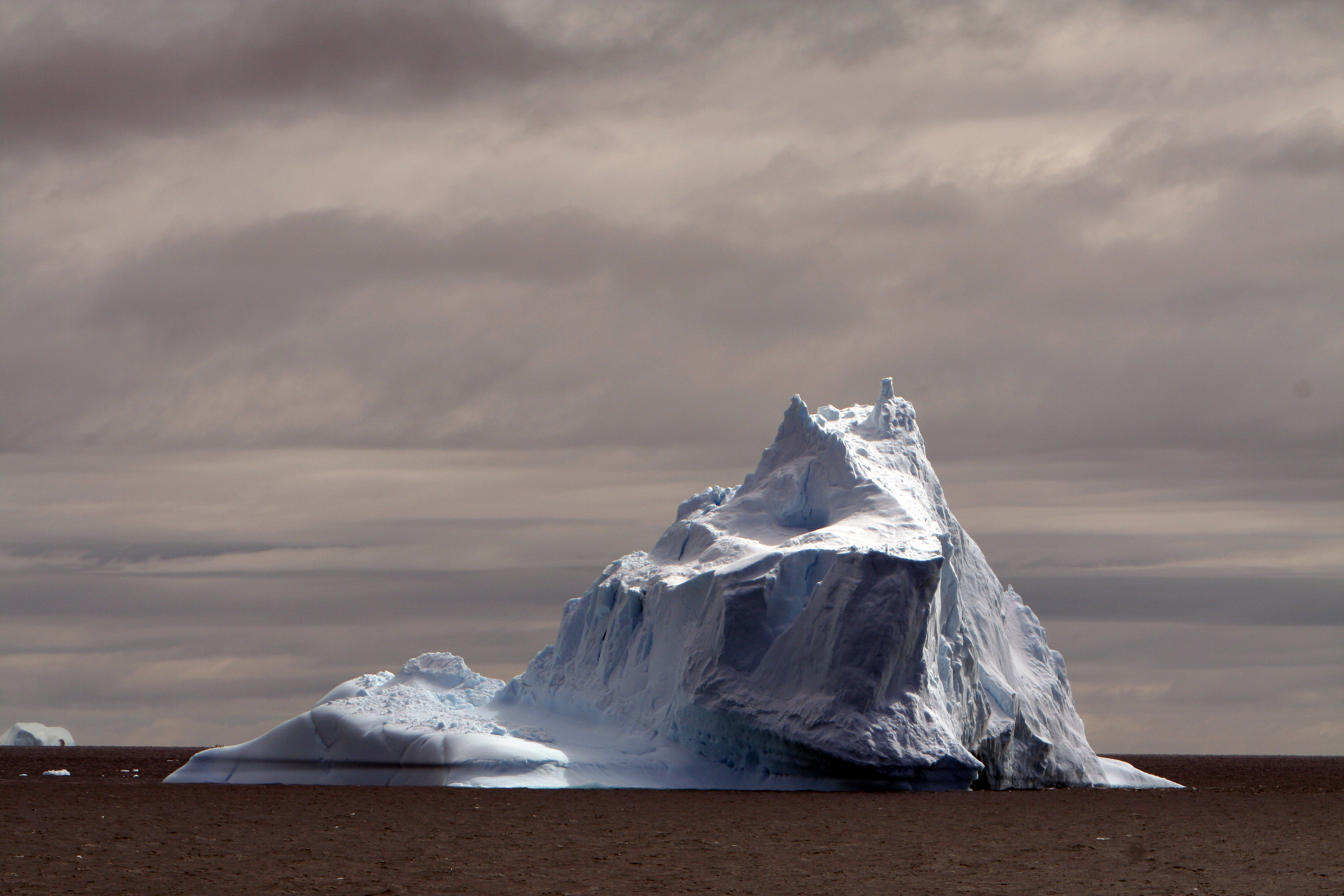 Antarctic seascape for ecosystem fragility
